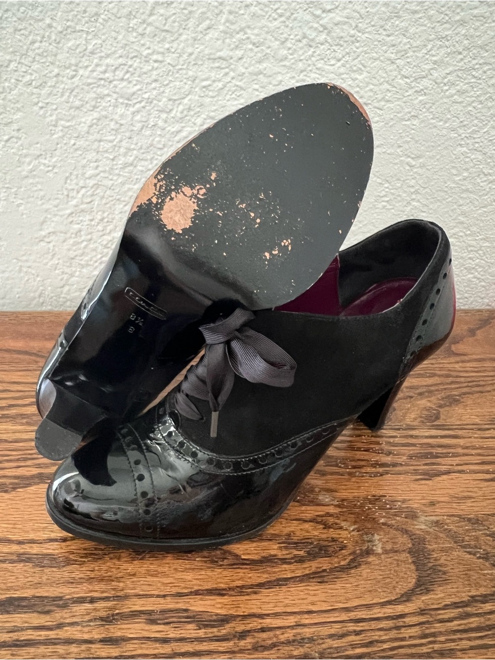Vintage Coach Patent Leather Brogue Oxfords Lace Up Pumps Made in Italy Size 8.5 - Picture 9 of 10